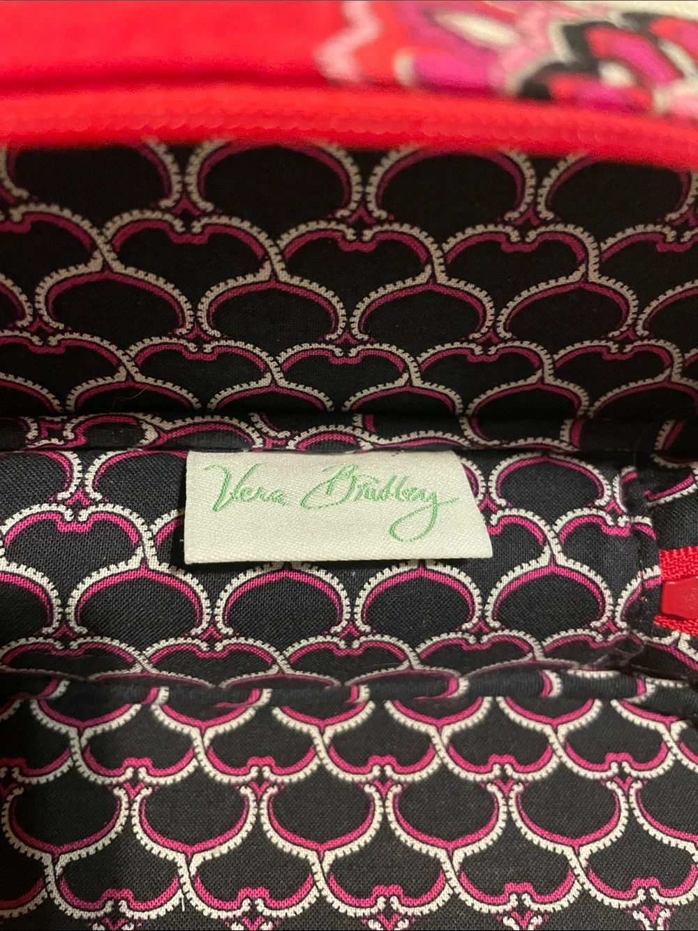 Vera Bradley Red Paisley Oval Glasses/Sunglasses Case